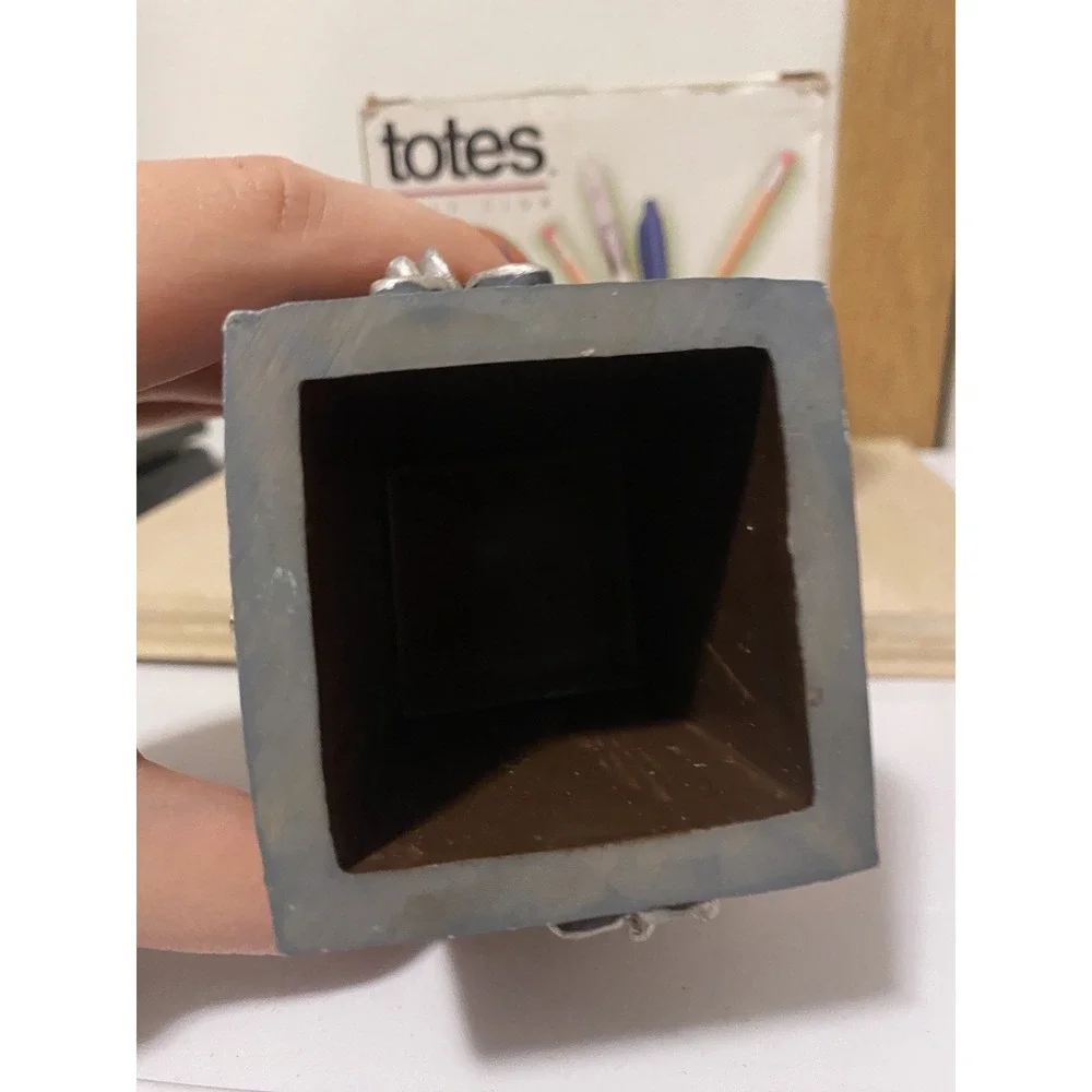 Totes Golfer Pencil Holder Square Resin